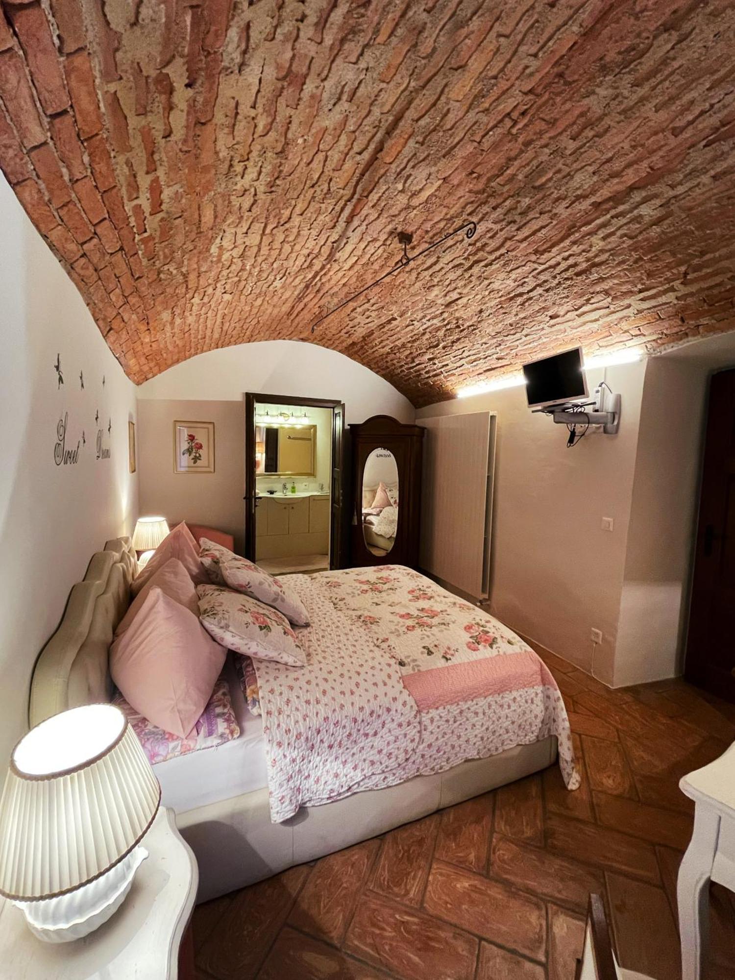 Grotto Flora B&B Chambres De Charme Bigogno Exterior photo